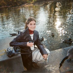 Meet your Posher, Shani